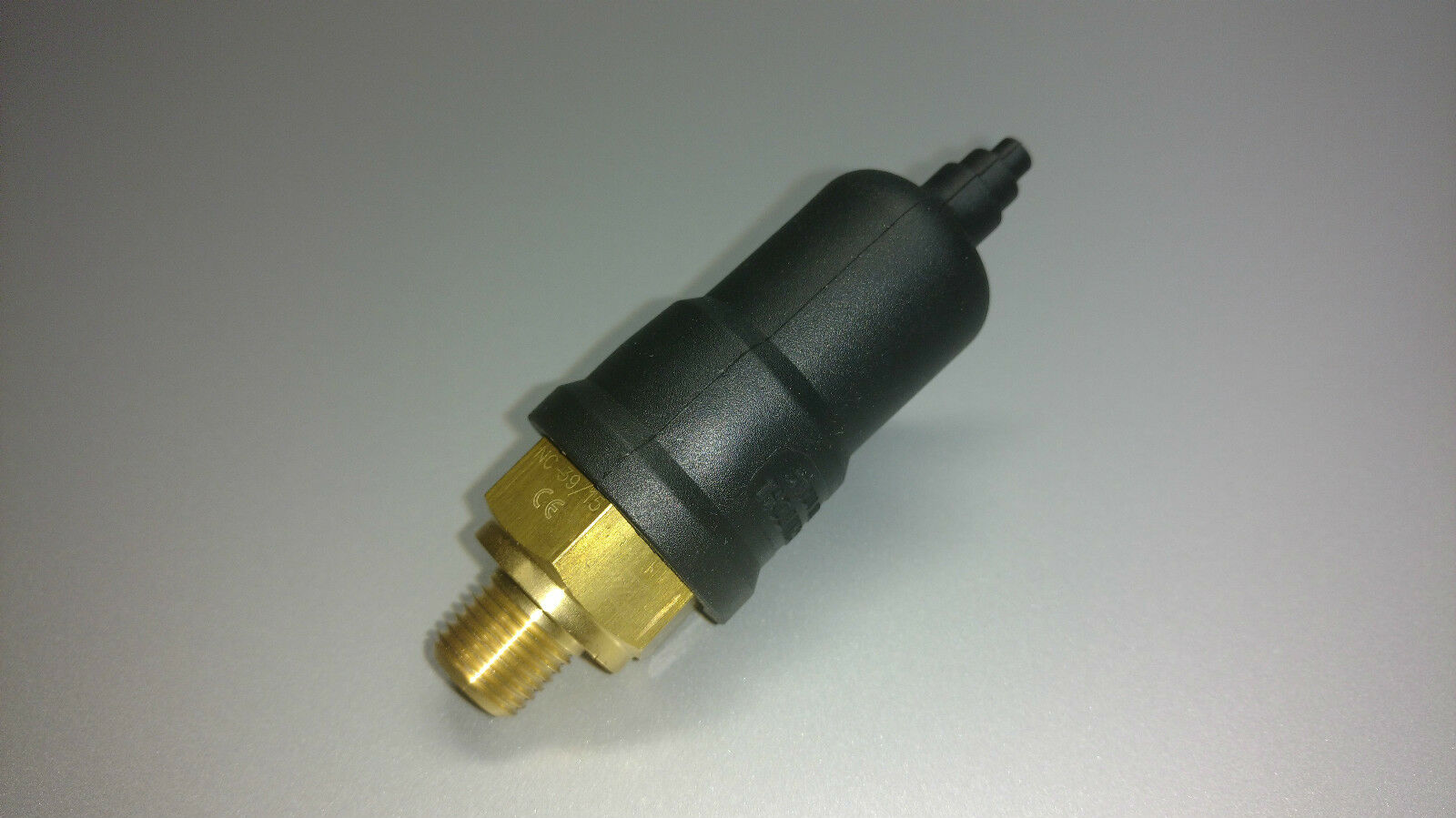Adjustable Pressure Switch with Rubber Boot