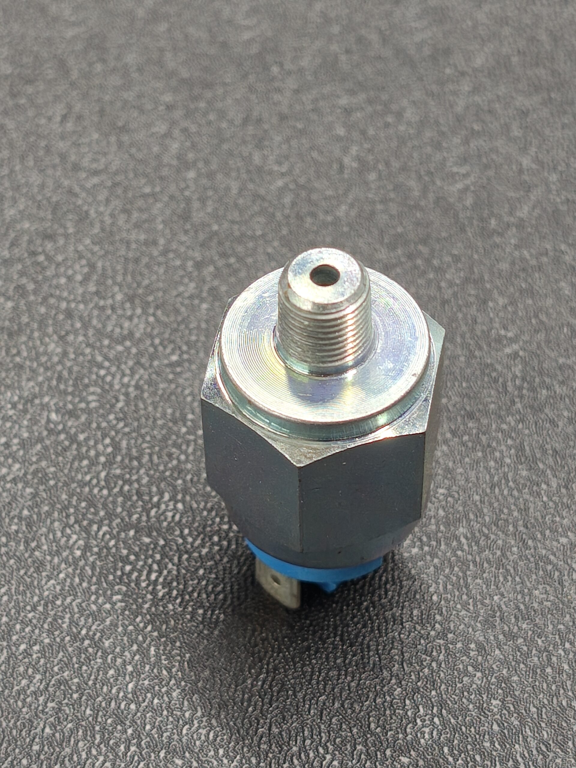 Adjustable oil pressure switch - 3 - 29Psi - Image 3