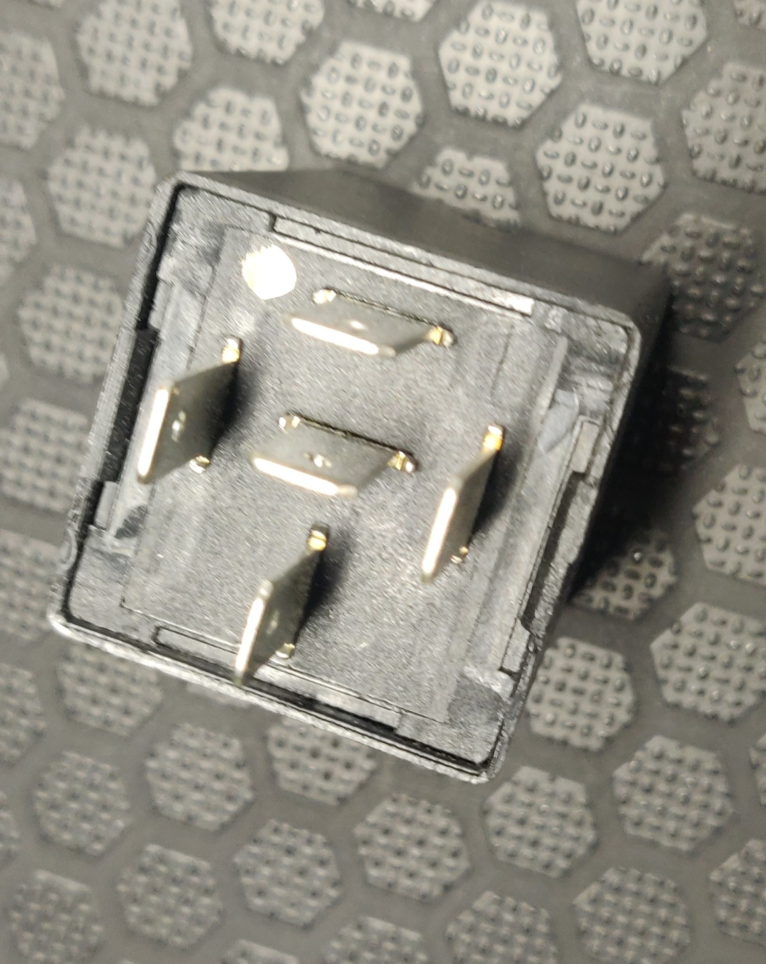 Hella Timer Relay 5HE 996 152-131 with mounting base - Image 4