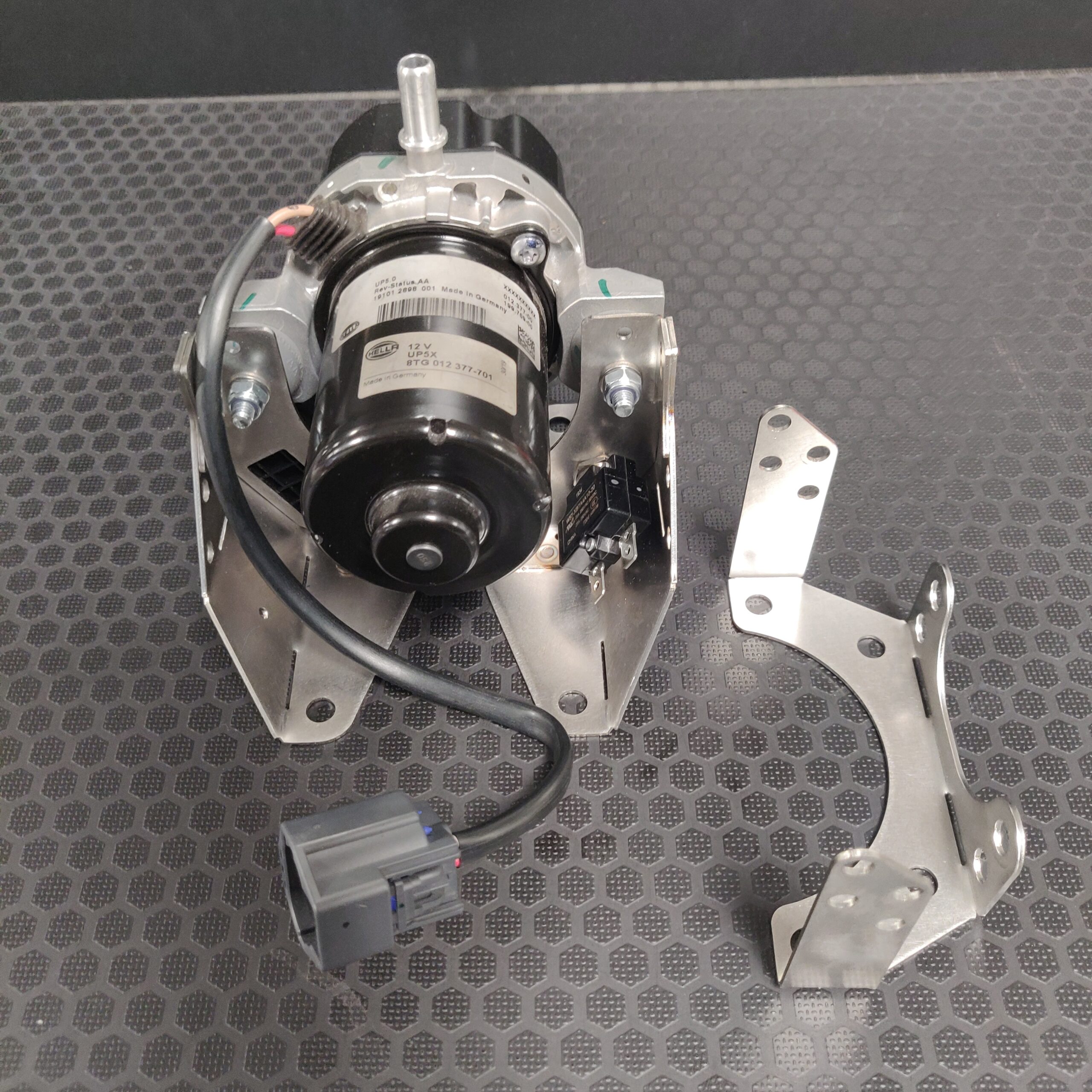 12V Vacuum Pump 'Gold' Kit, Hella UP5.0, Brake Upgrade, Brake servo - Image 8
