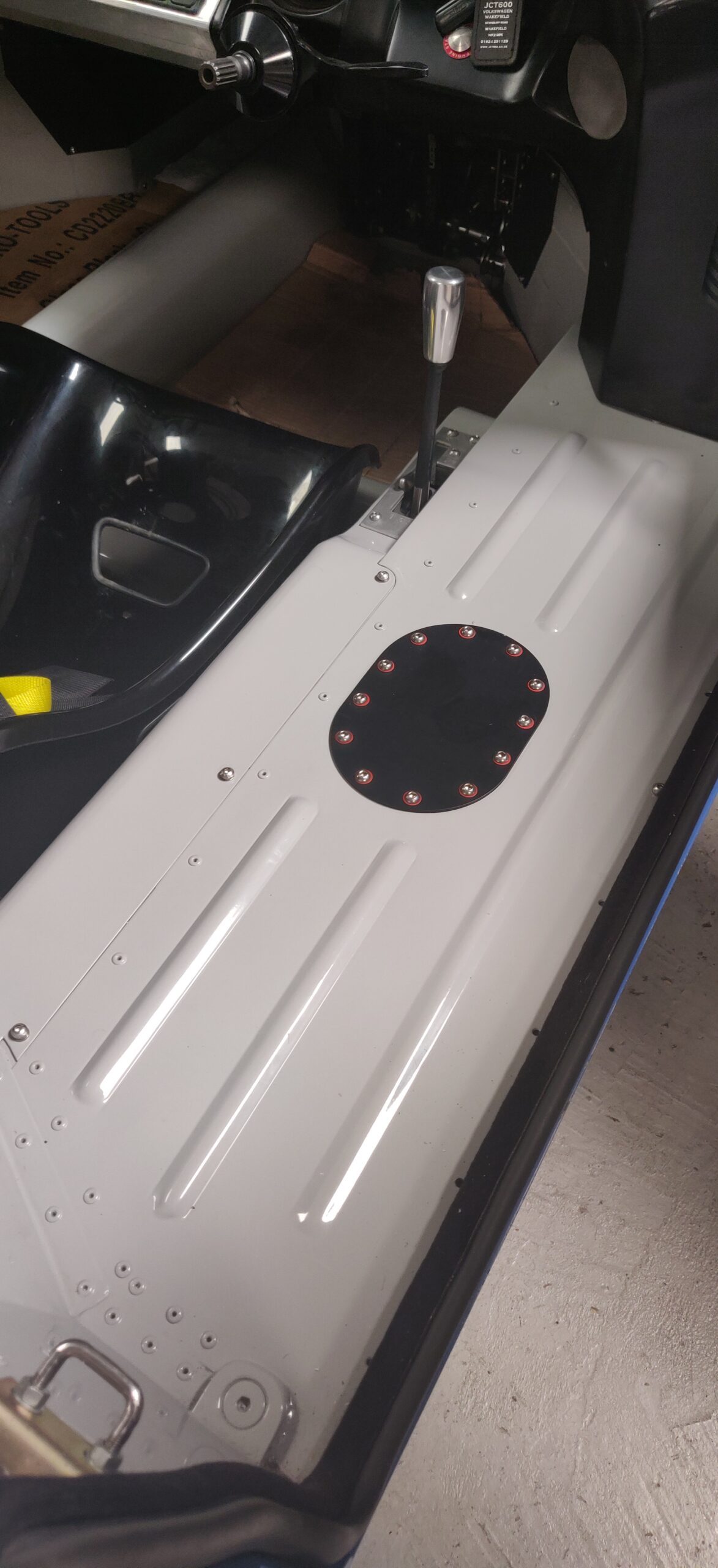 Ford GT40 / Large Petrol Tank Access Panels & Gaskets PAIR - Image 5