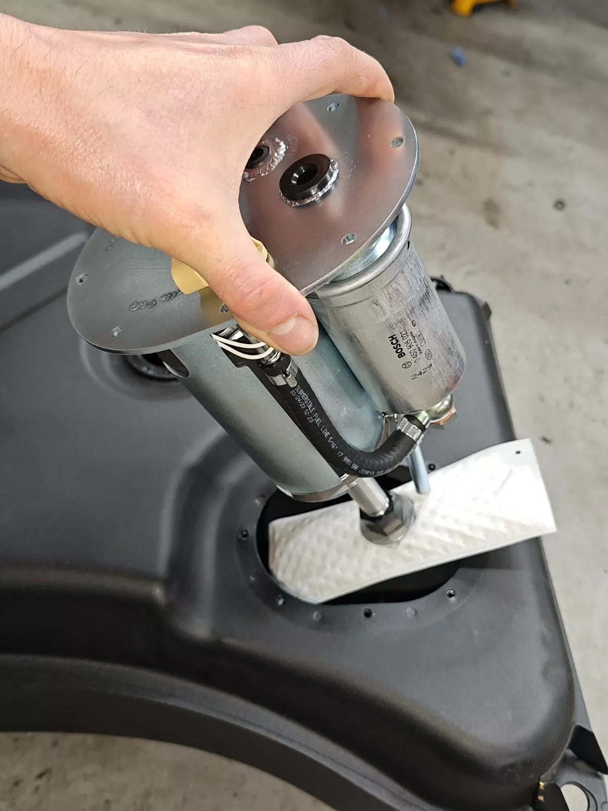 V12 Jaguar E-Type Fuel Pump - Modern Fuel Injection - Image 3