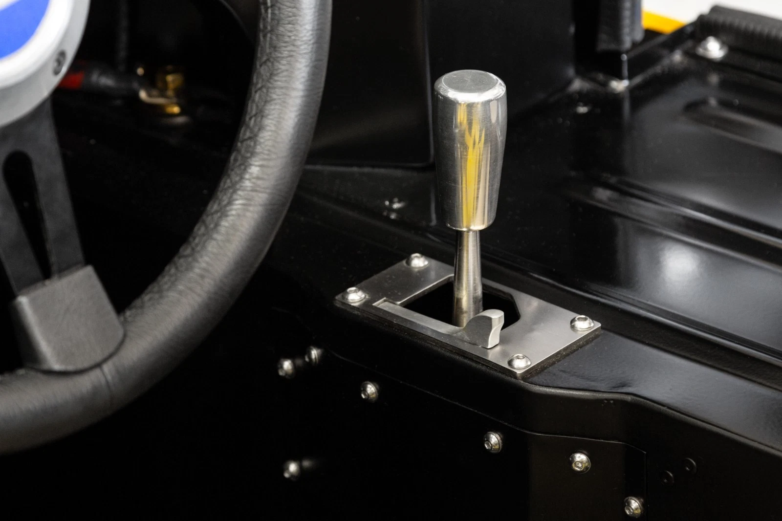 GT40 Gear Lever Escutcheon plate with flip reverse lock out - GT0029 - Image 11