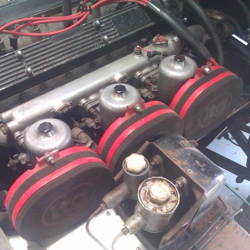 Realm Jaguar D-Type Engine bay before pictures 2