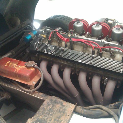 Realm Jaguar D-Type Engine bay before pictures 4